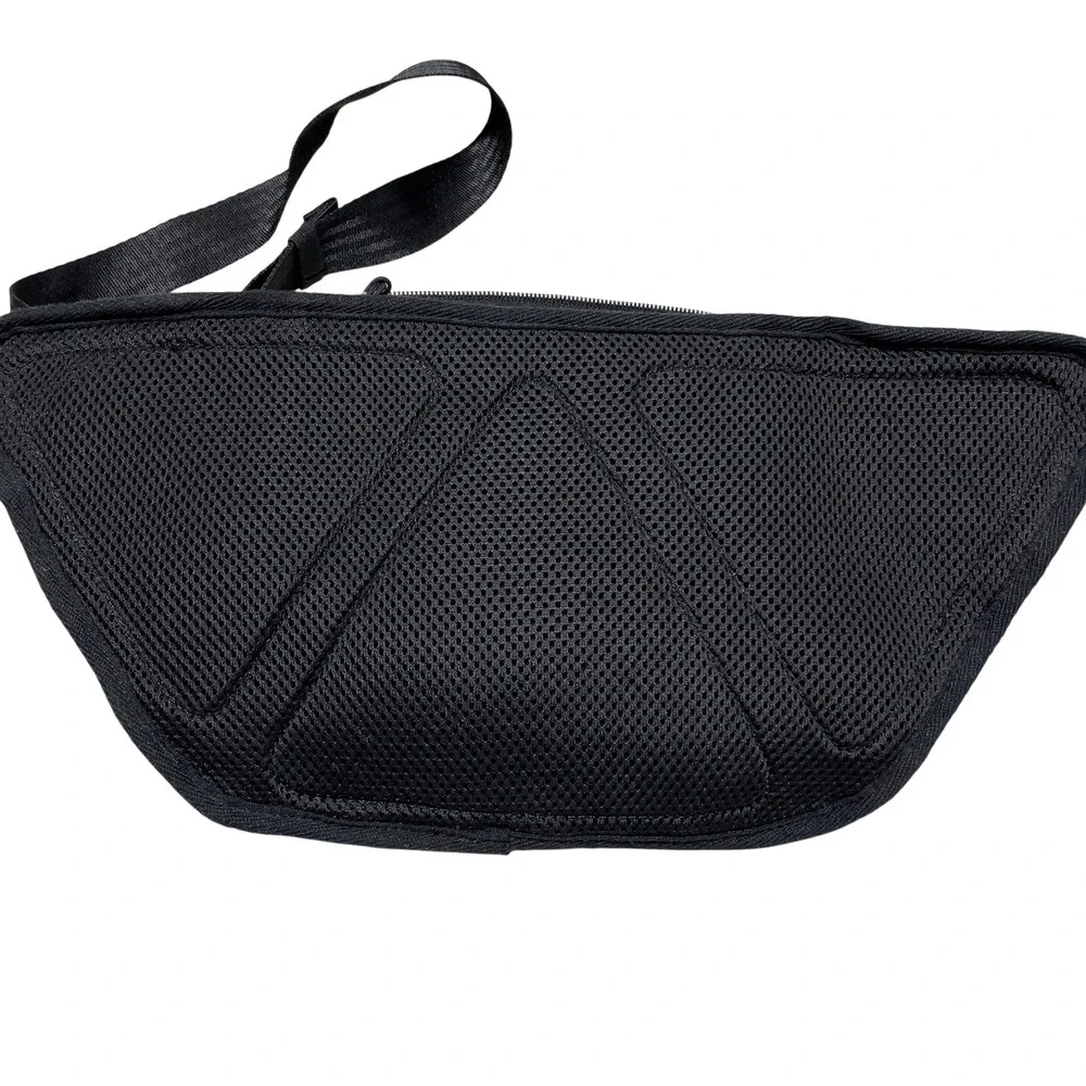 Athleta Excursion Crossbody Waist‎ Ripstop Belt Bag Black
